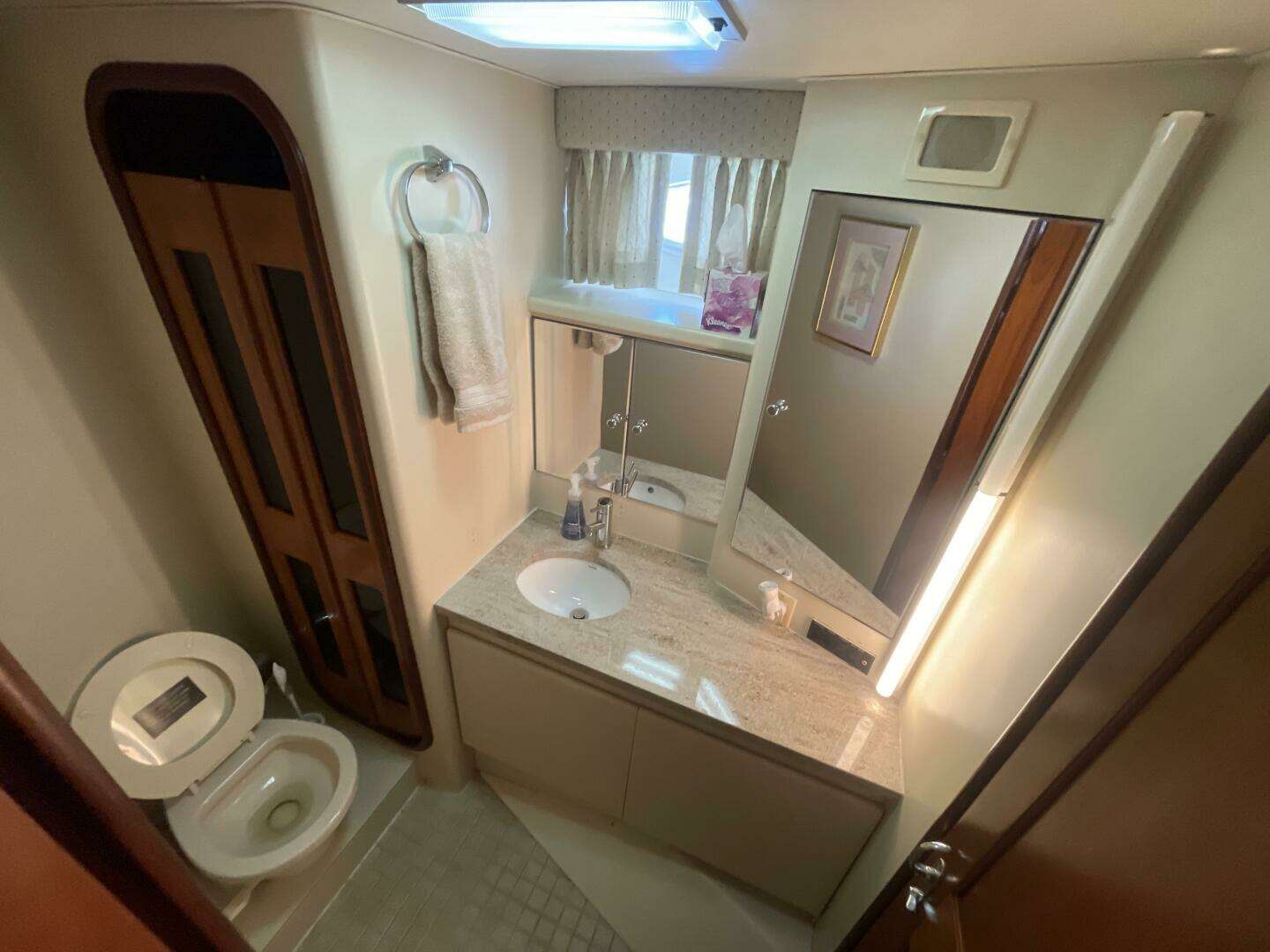 1993 Viking 50 Motor Yacht - Image 68