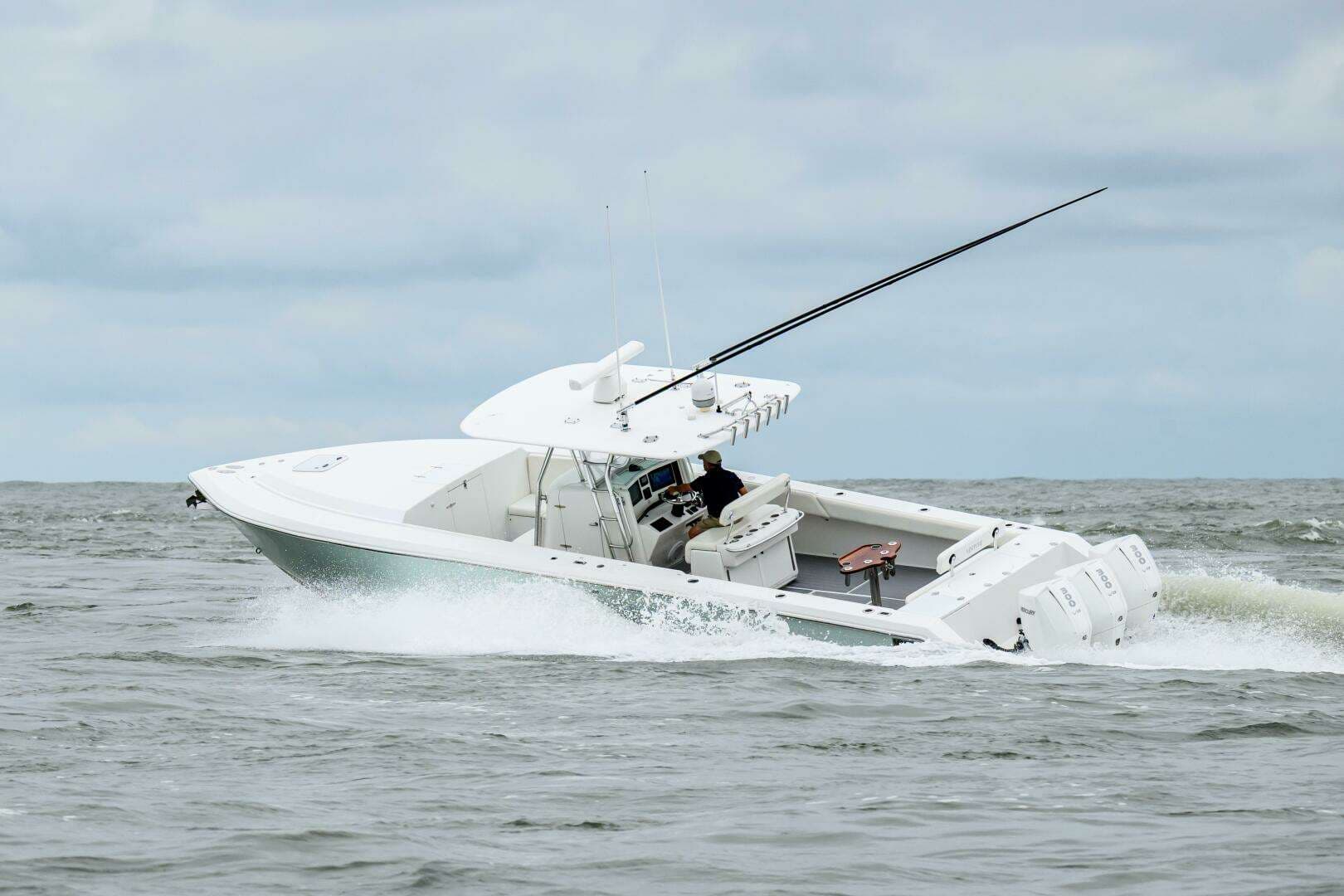 2008 Venture 39 Cuddy - Image 11