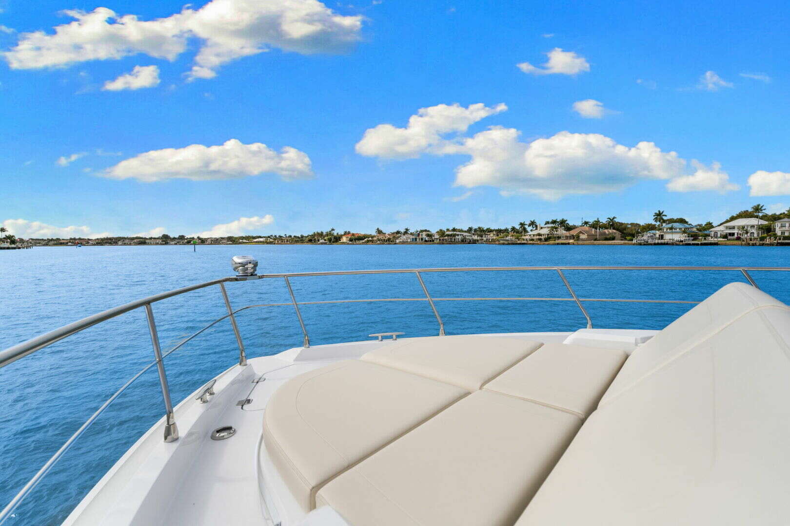2026 Cruisers Yachts 57 FLY - Image 46