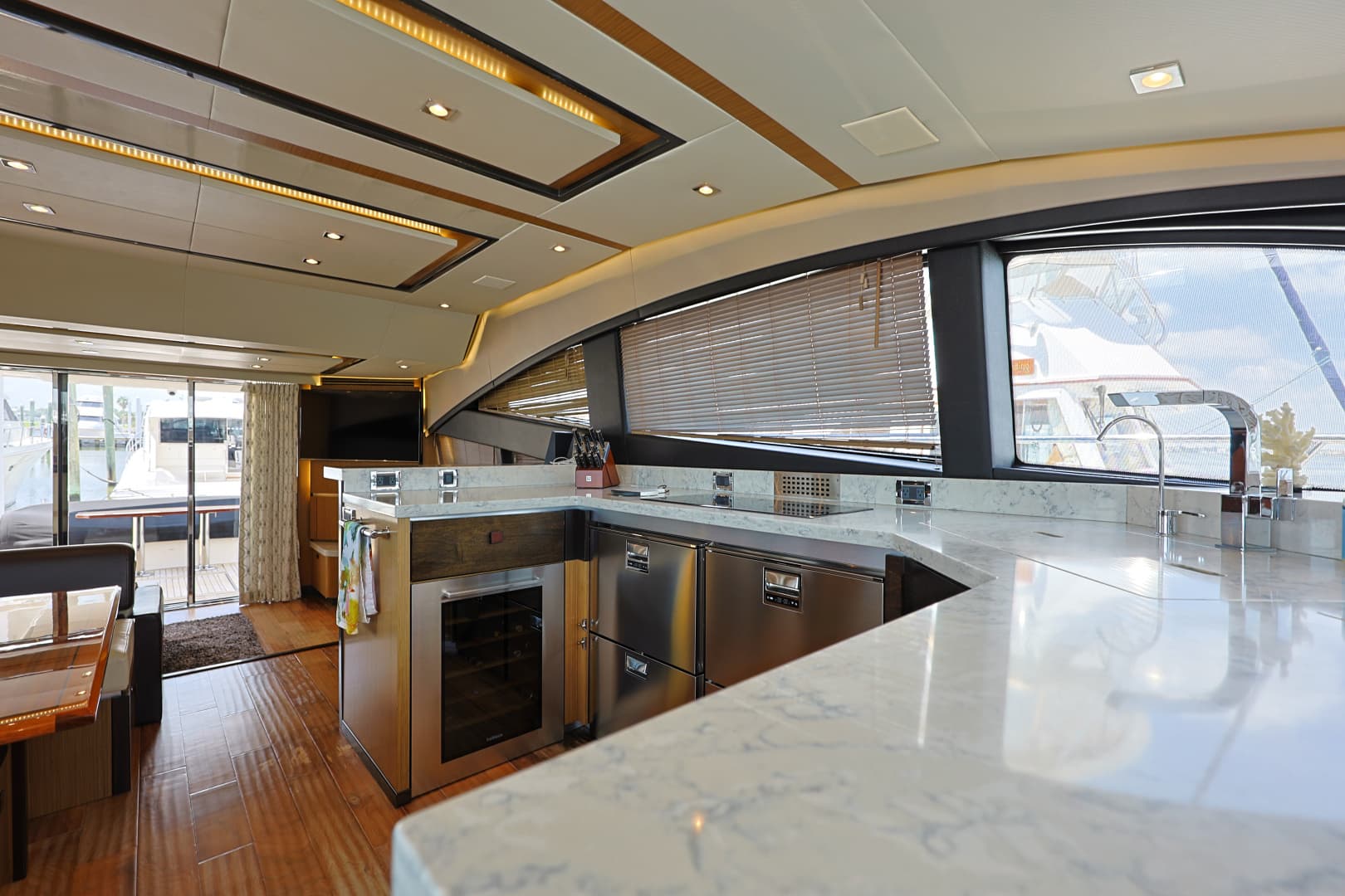 2017 Sea Ray L650 Fly - Image 31