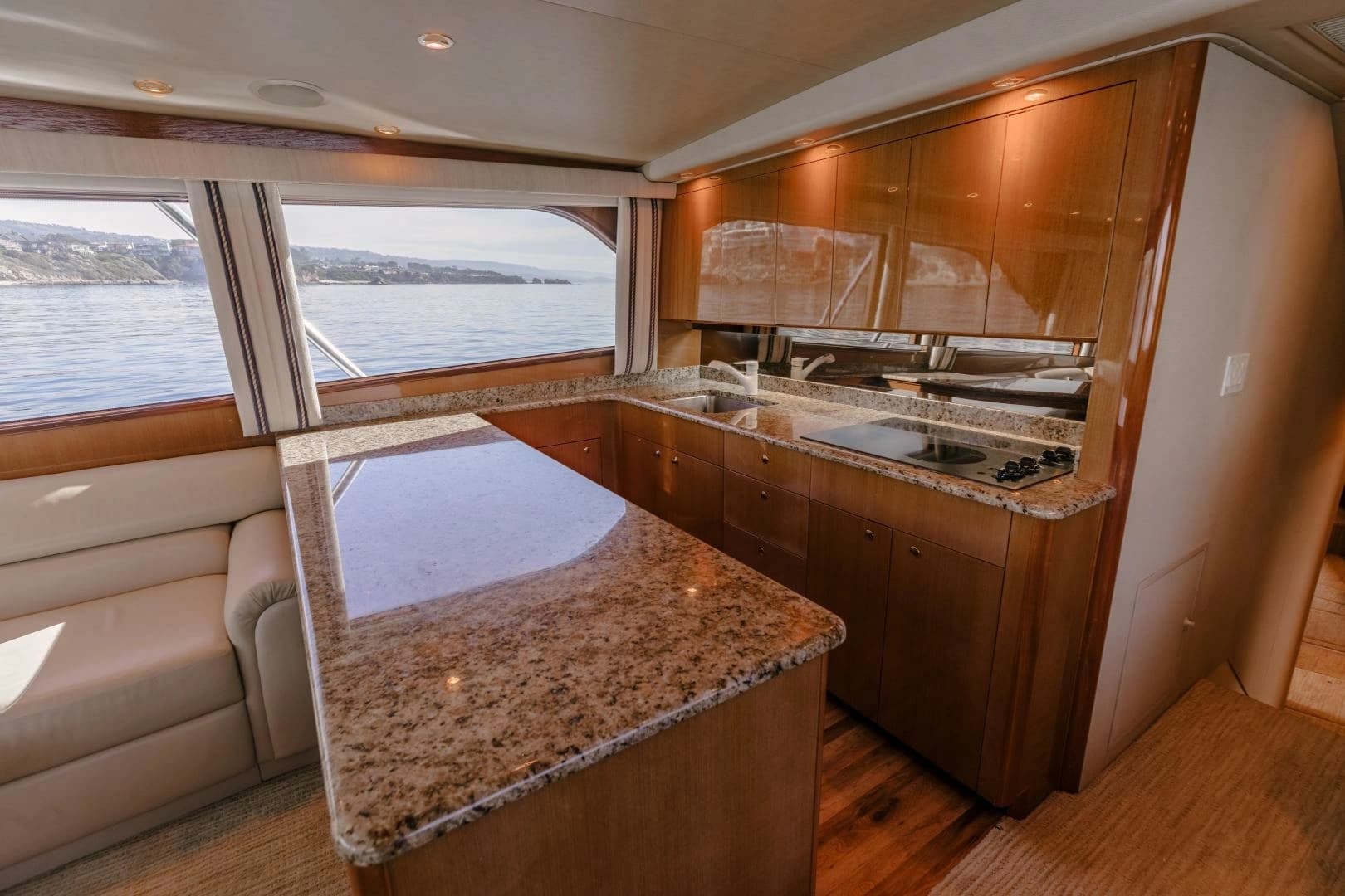 2003 Viking 56 Convertible - Image 28