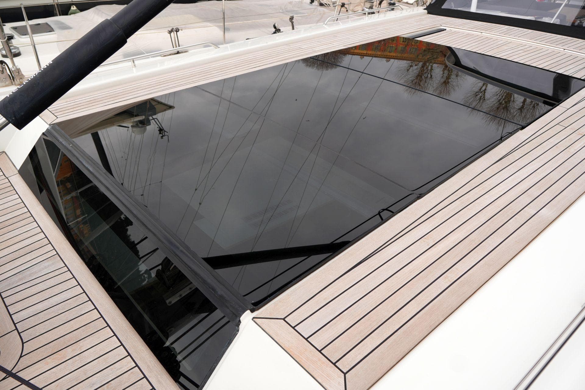 Hanse 675 Yacht 2018 with sleek deck design.