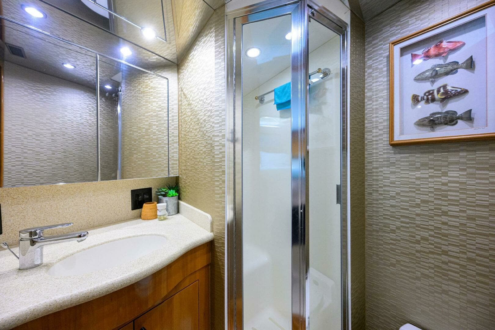2001 Hatteras Convertible - Image 31