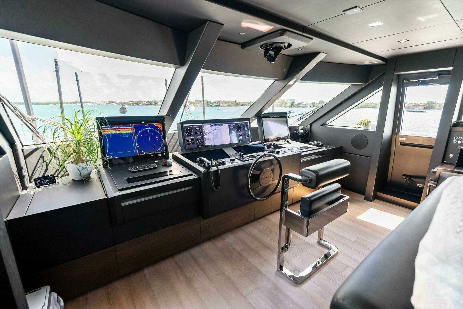 2023 Custom Line 33 Navetta - Image 101