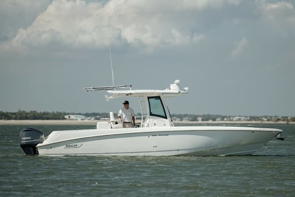 2013 Boston Whaler 320 Outrage