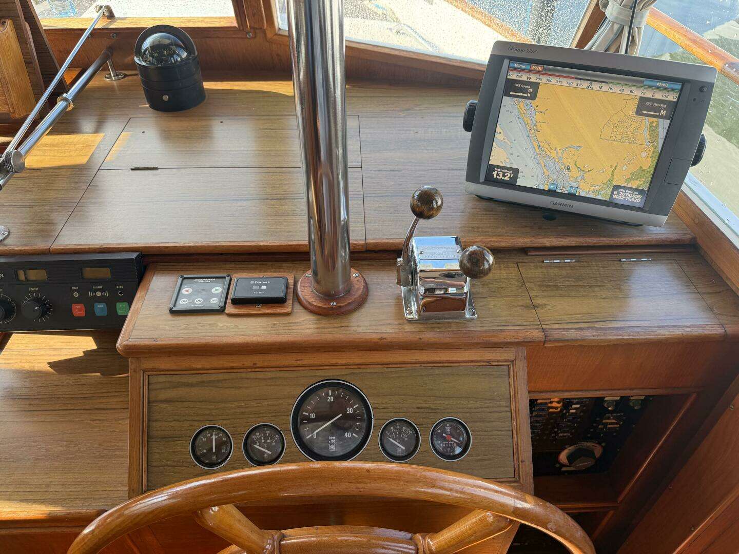 1985 Grand Banks 36 Classic - Image 18