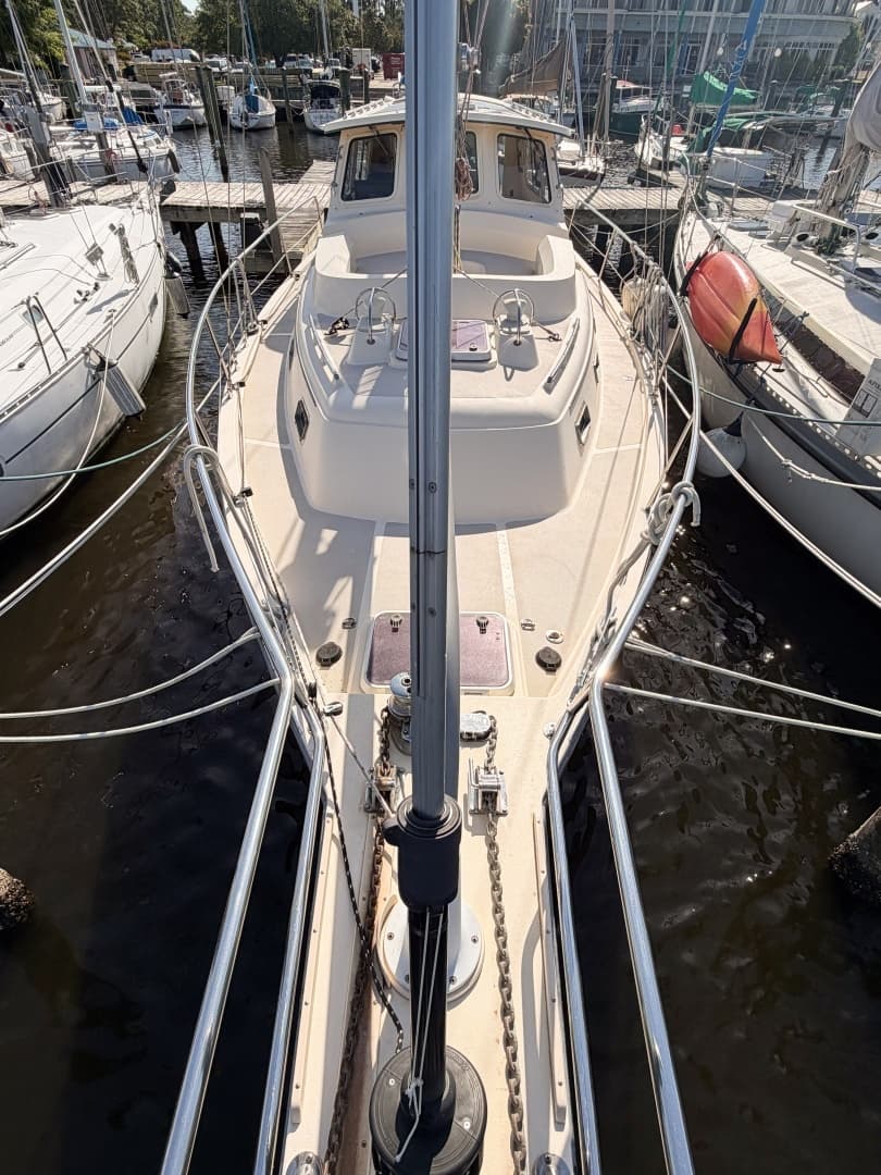 2007 Island Packet SP Cruiser - Image 14