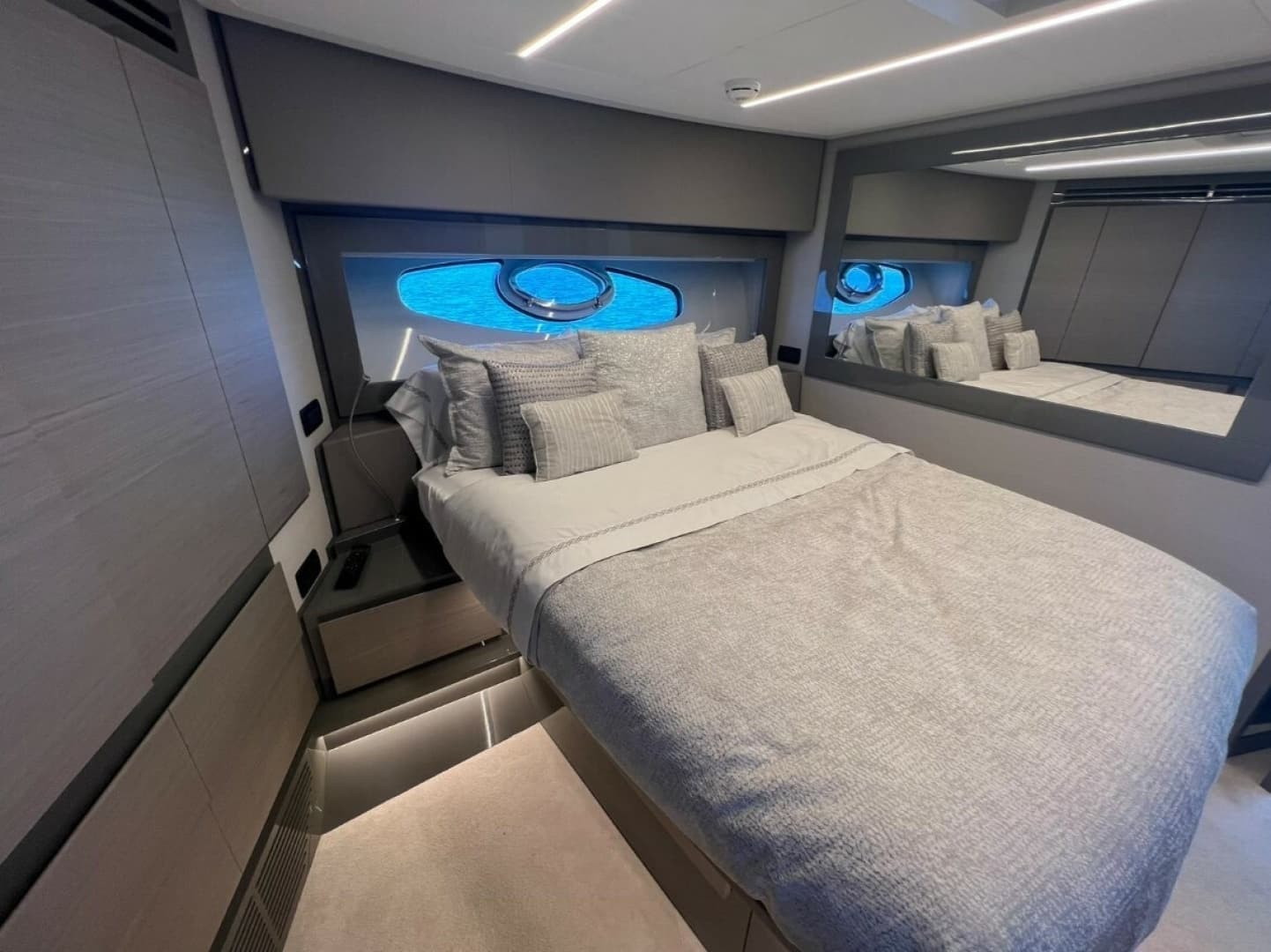 2018 Pershing — - Image 7