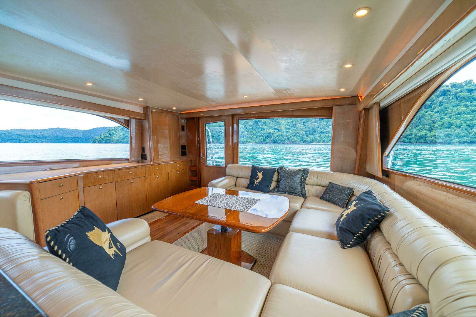 2004 Viking 61 Convertible - Image 24