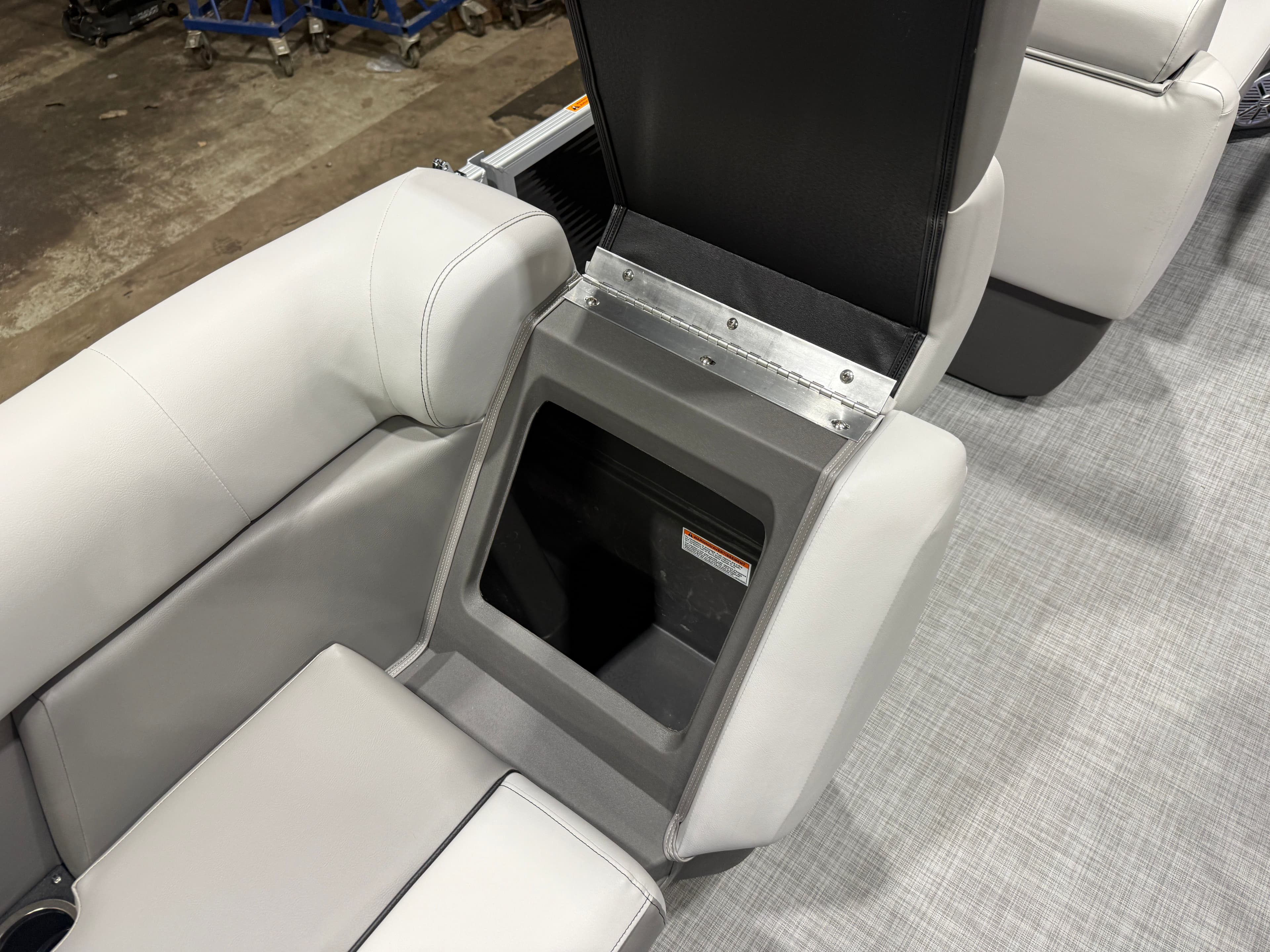 2026 Princecraft Vectra 23 RL Swingback Tritoon & Mercury 4-Stroke EFI - 26