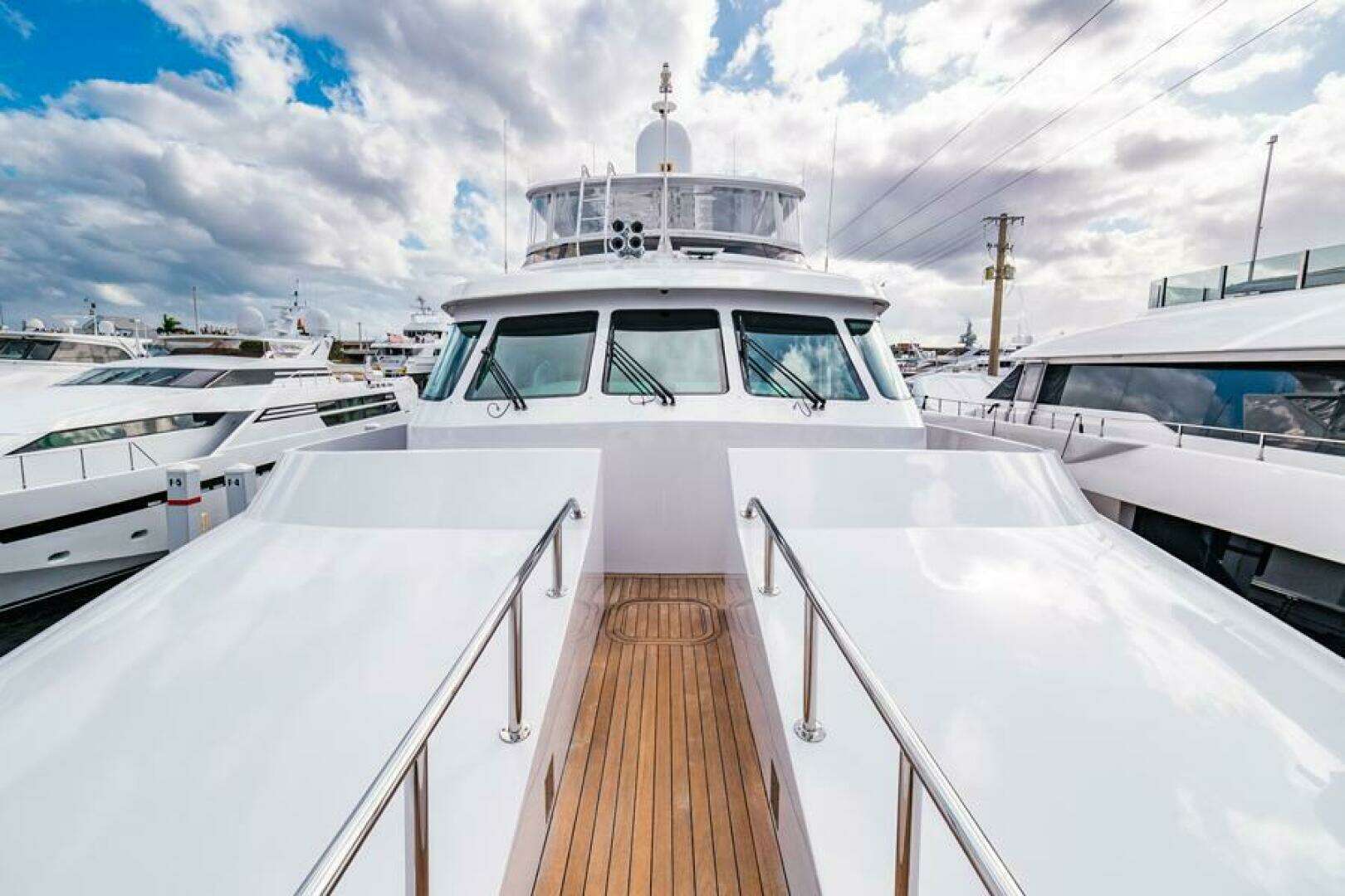 1995 Hatteras Flybridge Motor Yacht - Image 75