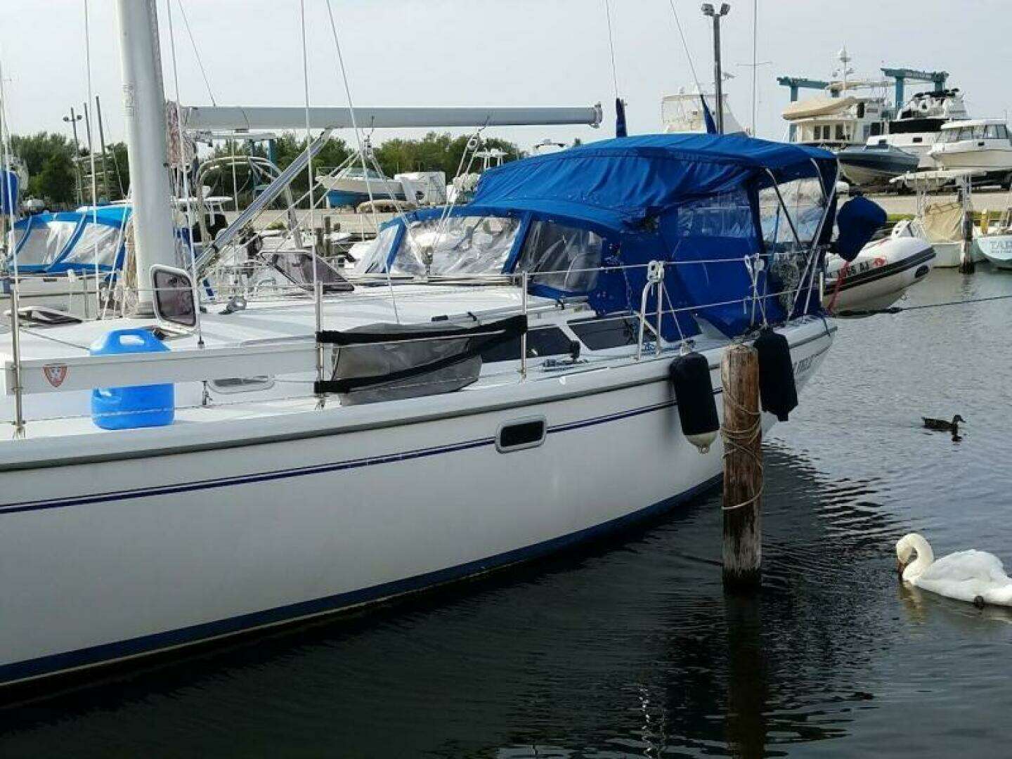1999 Catalina 36 MKII - Image 9