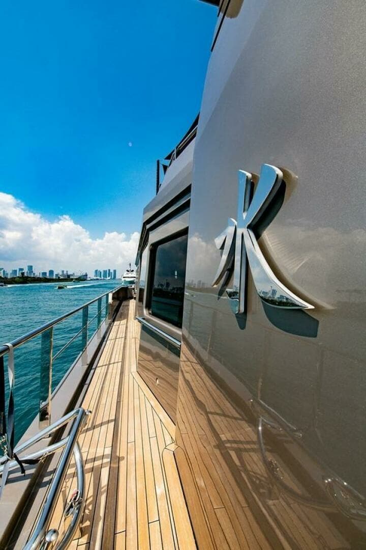 2004 Oceanfast — - Image 14