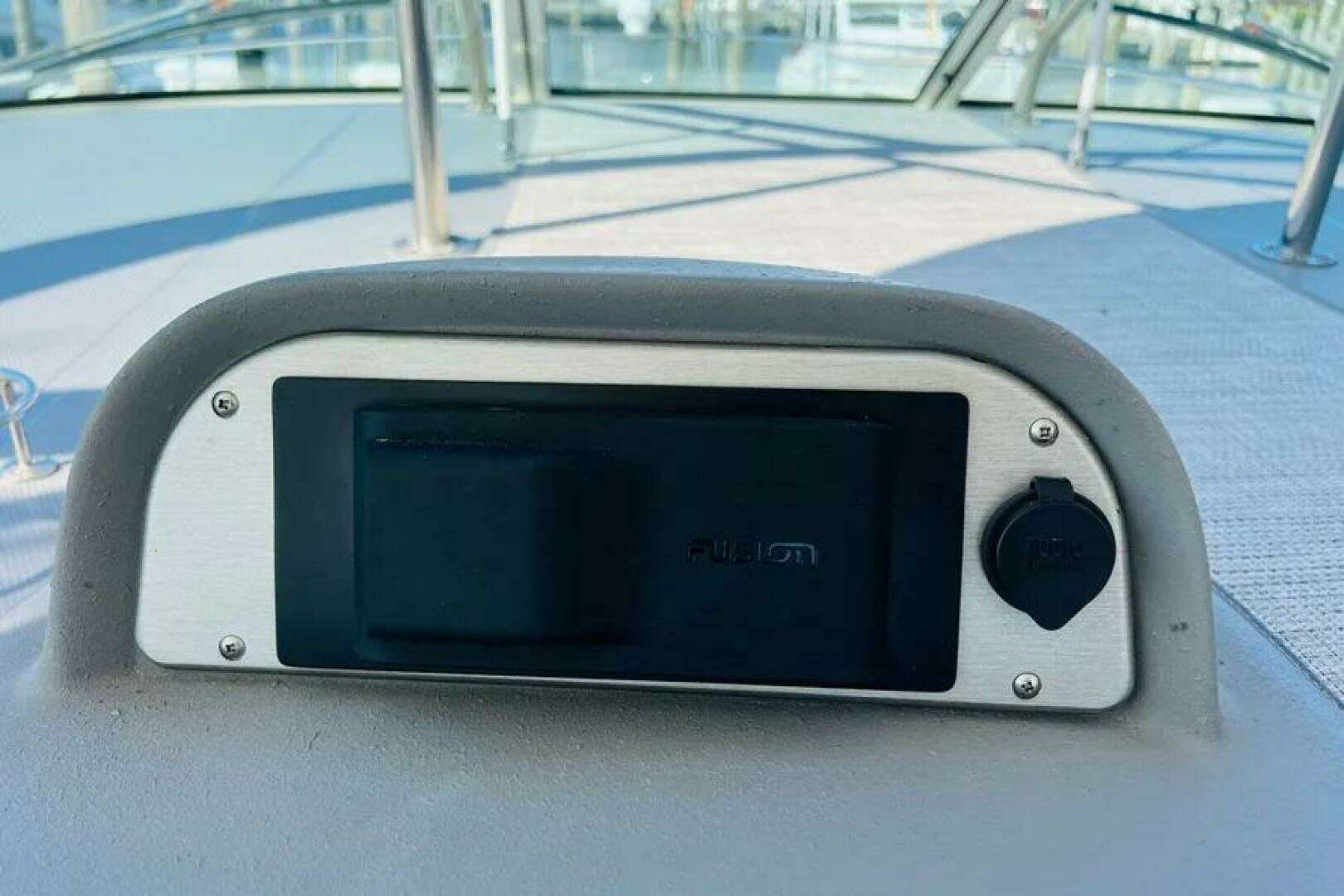 2006 Cruisers Yachts 420 Express - Image 15