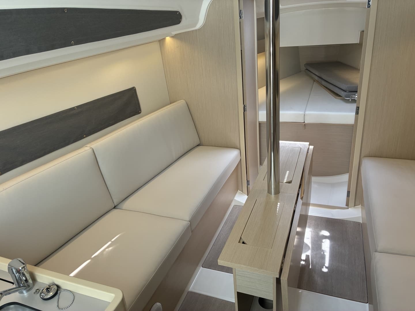 2023 Beneteau Oceanis 30.1 #292 - Image 2