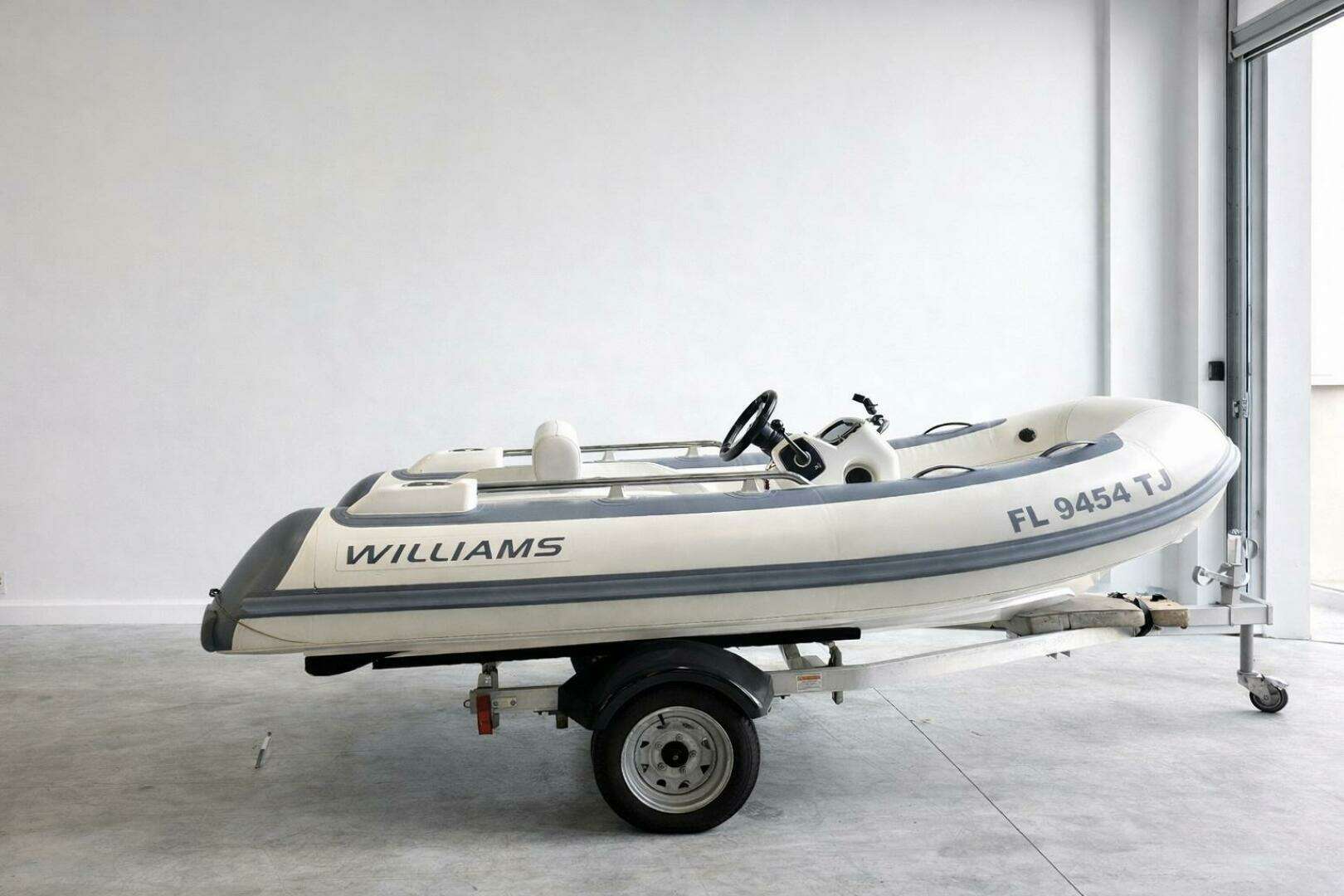 2022 Williams Jet Tenders 345 Sport Jet - Image 11