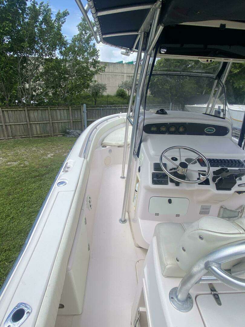 2003 Grady-White 283 Release - Image 9