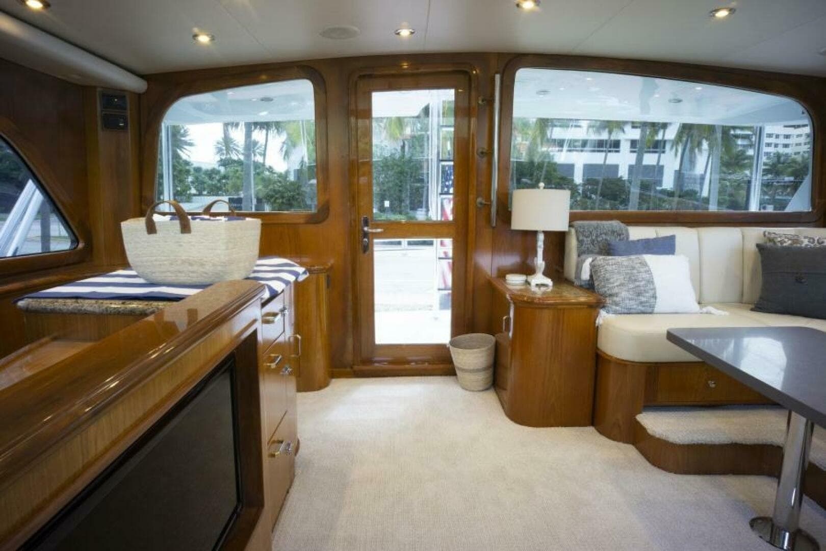 2005 Sea Force IX Enclosed Flybridge - Image 49