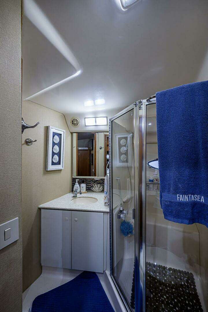 2000 Silverton 442 Cockpit Motoryacht - Image 27