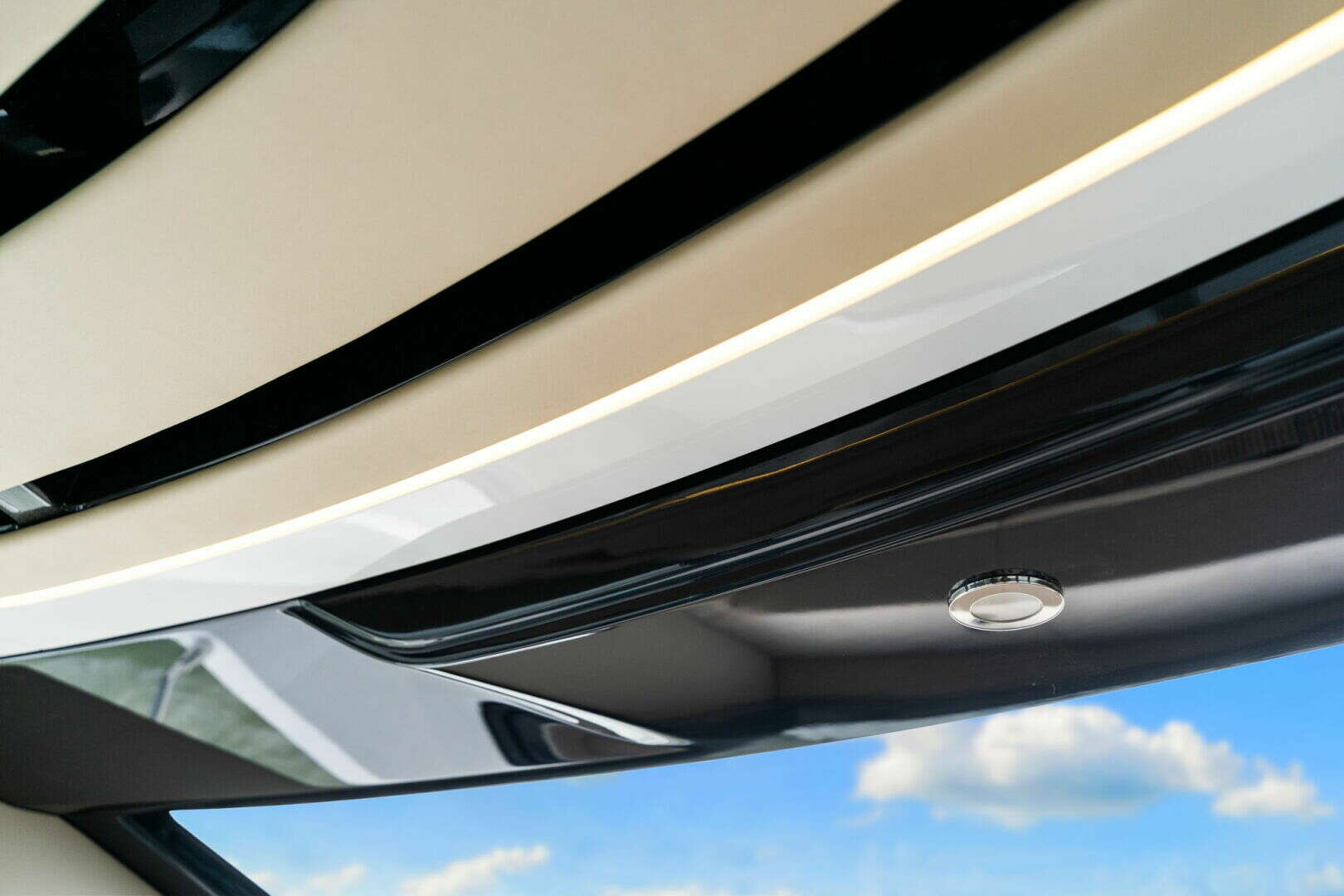 2026 Cruisers Yachts 57 FLY - Image 14