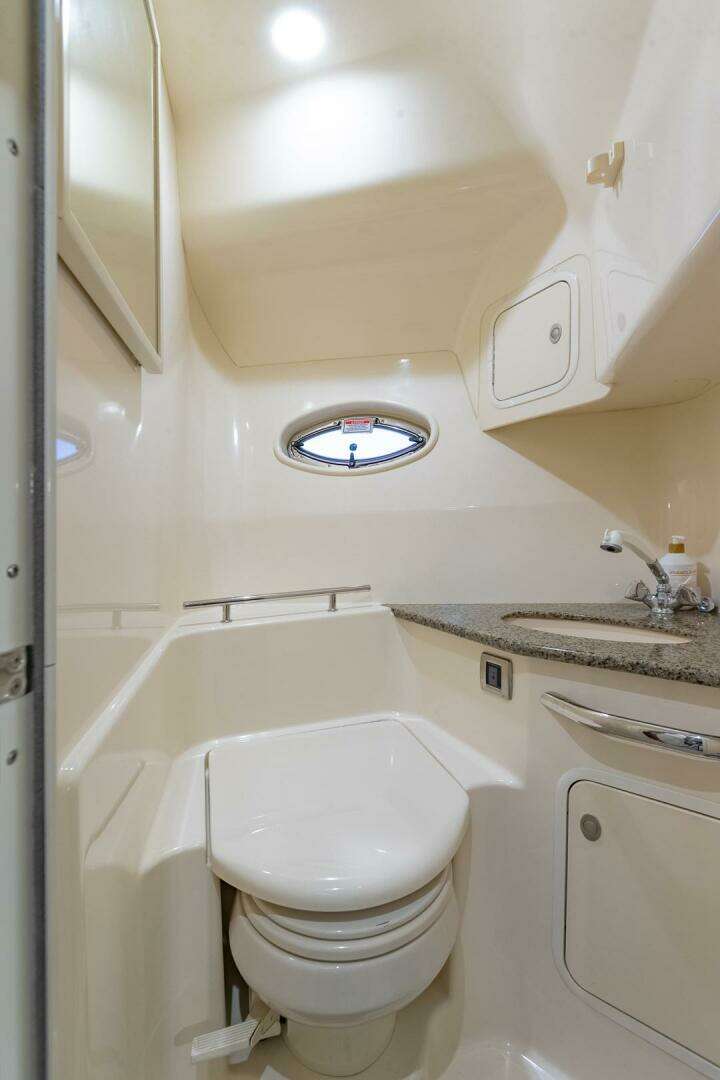 2005 Sea Ray — - Image 25