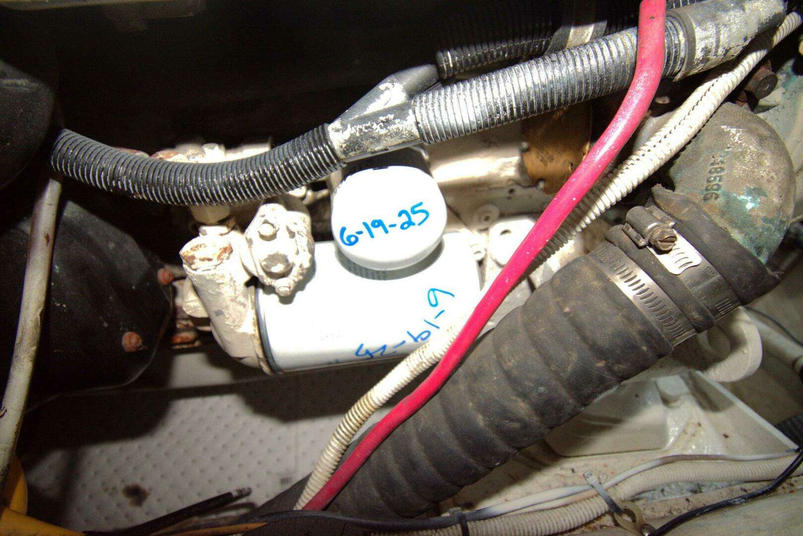 2005 Carver 444 Cockpit Motor Yacht - Image 49