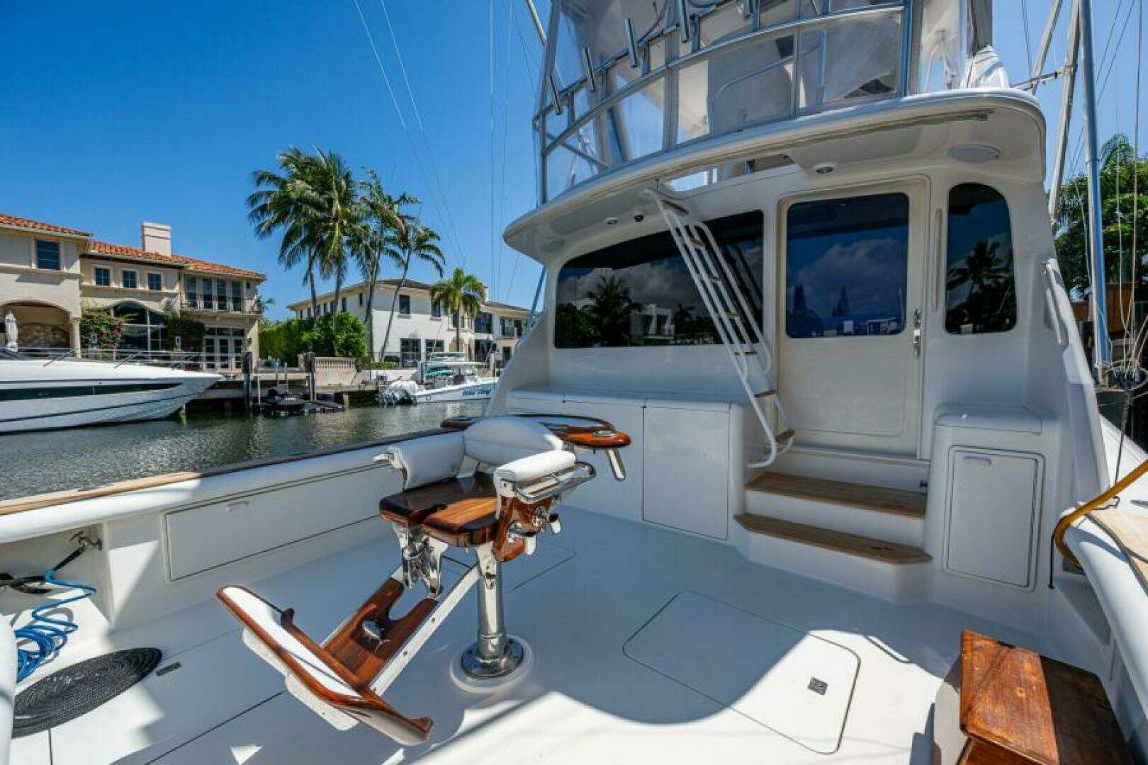 1999 Ocean Yachts 60 Convertible - Image 11
