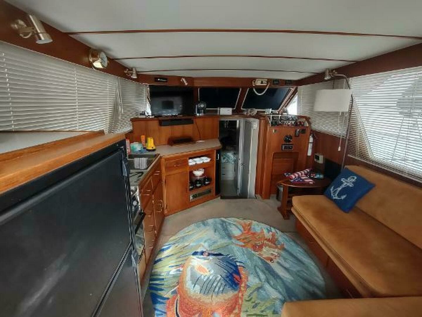 1988 Tollycraft 34 Sport Sedan - Image 2