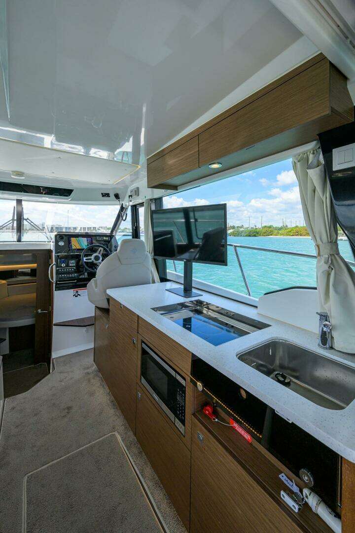 2022 Jeanneau NC Weekender 1095 Fly - Image 21