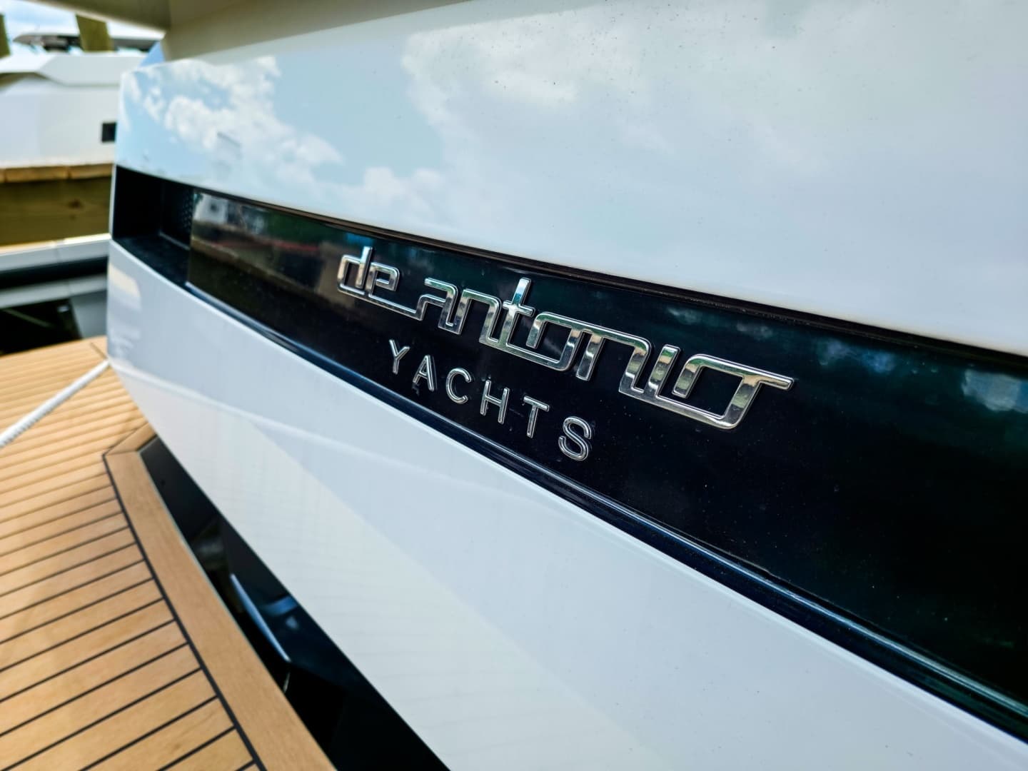 2026 De Antonio Yachts D32 - Image 19