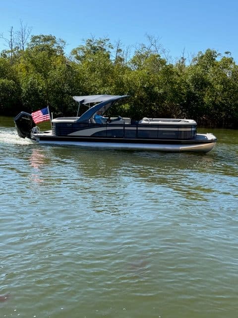 2022 Bennington 28RSRX1