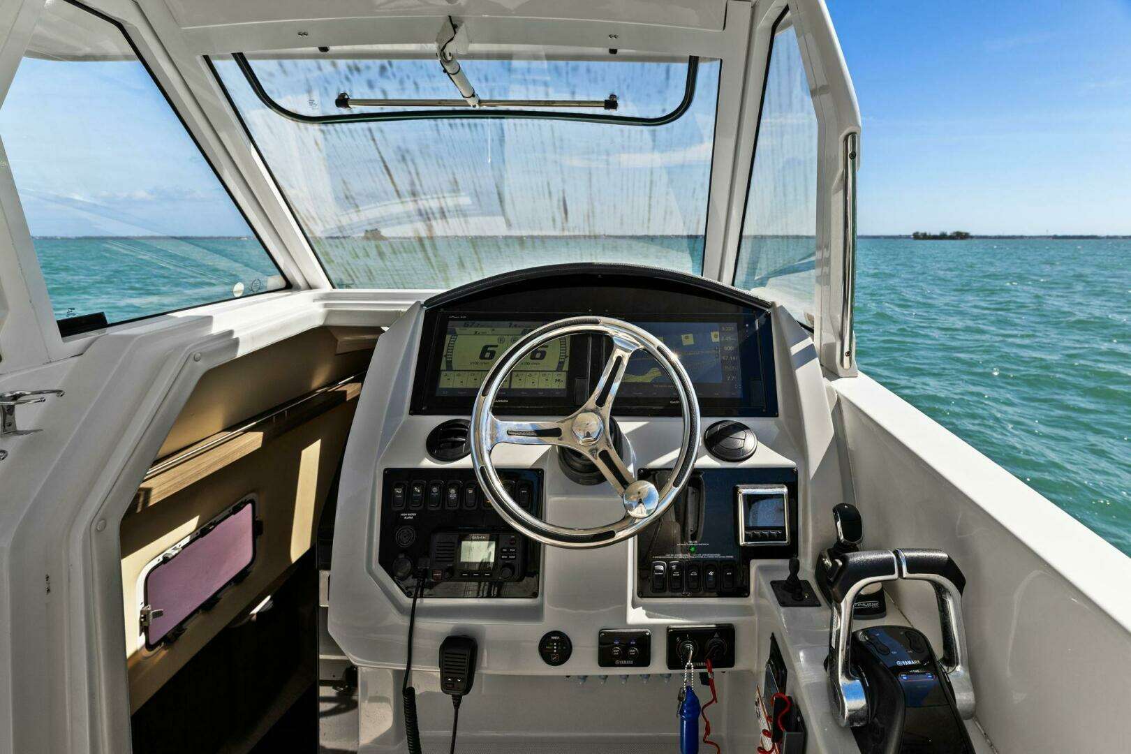 2020 Regal 33 SAV - Image 48