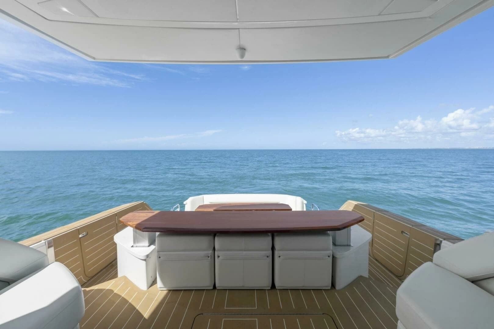 2023 Tiara Yachts EX 60 - Image 57