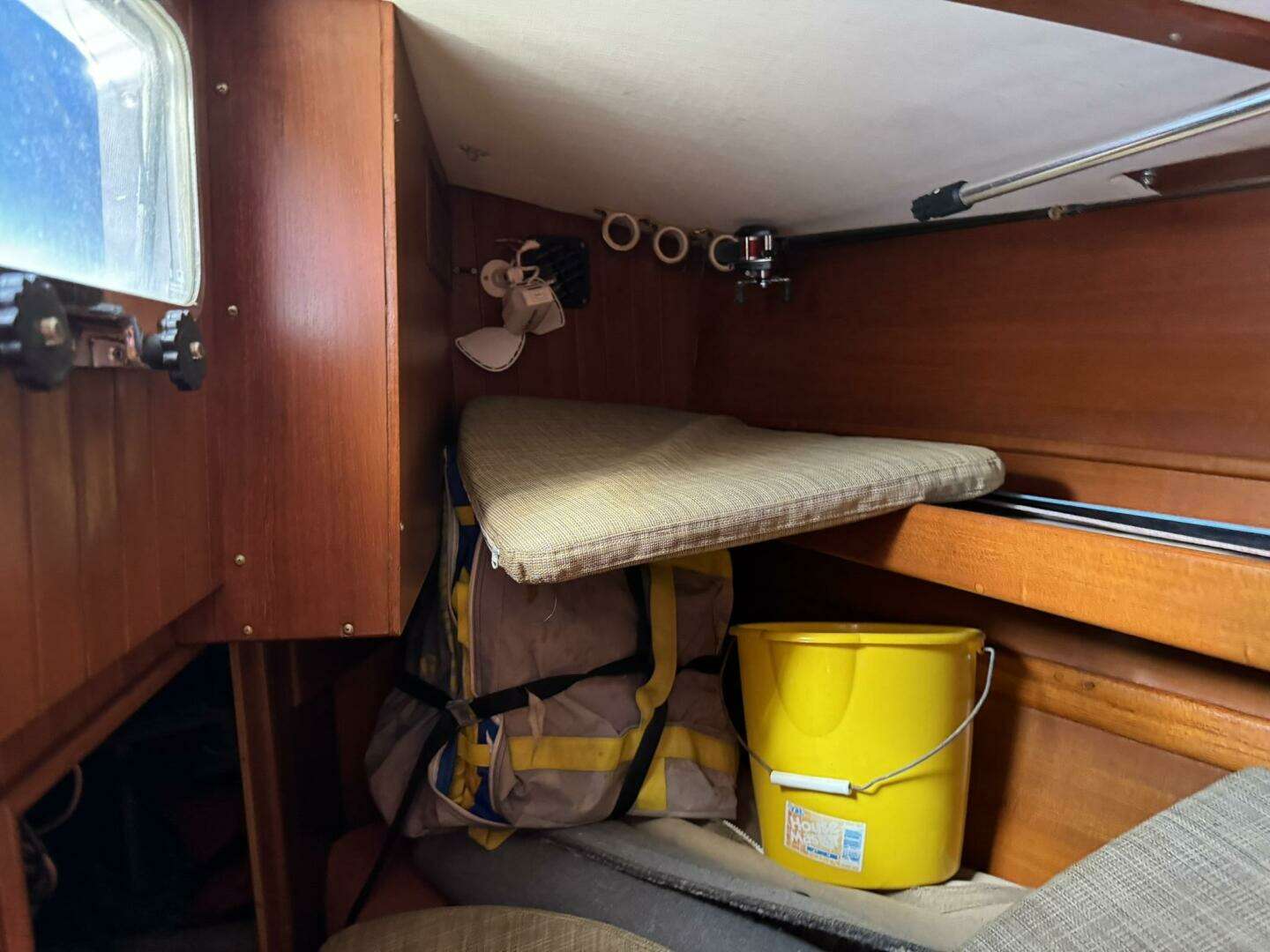 1987 Tayana 42 Vancover Aft Cabin - Image 114