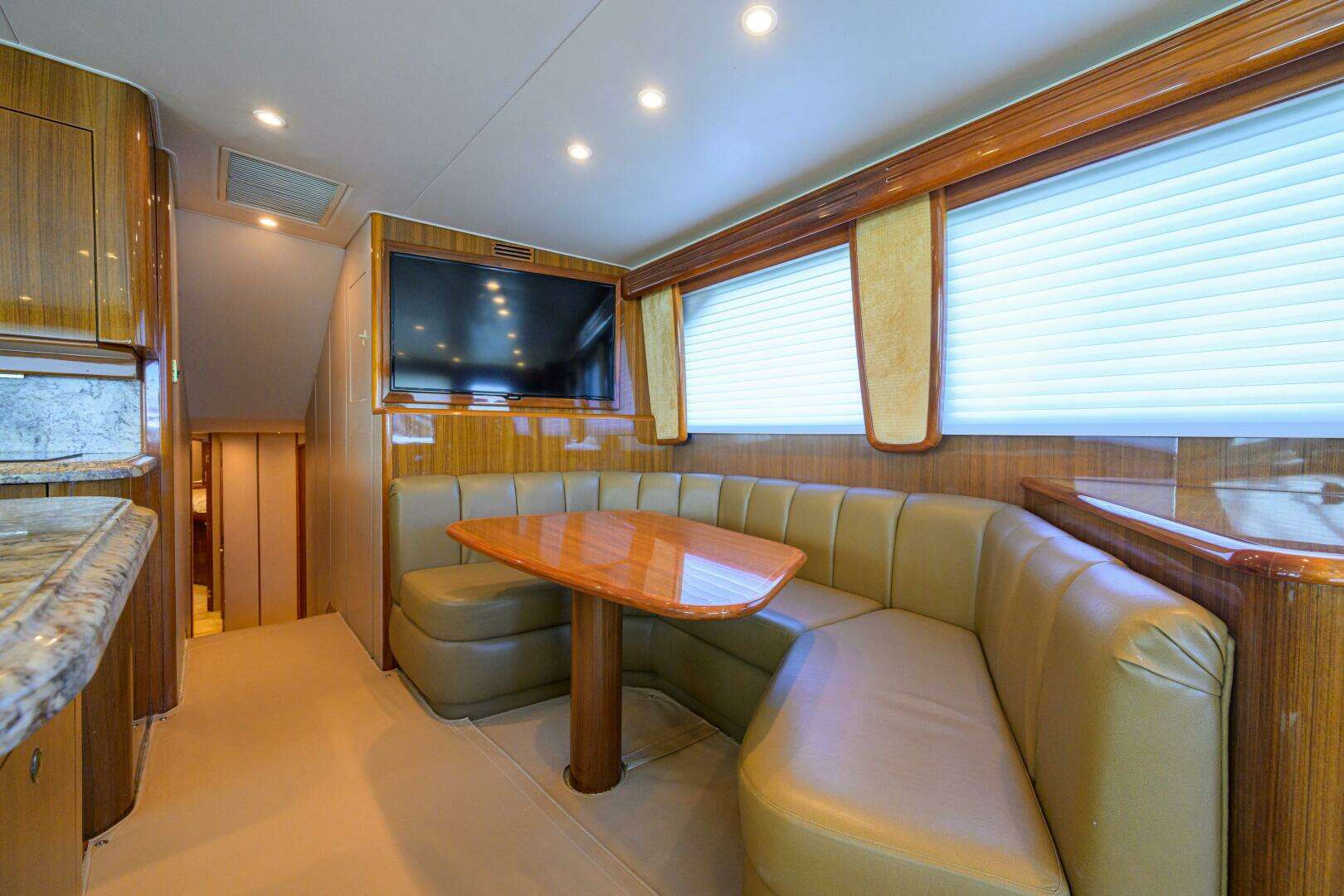 2007 Viking 64 Convertible - Image 17