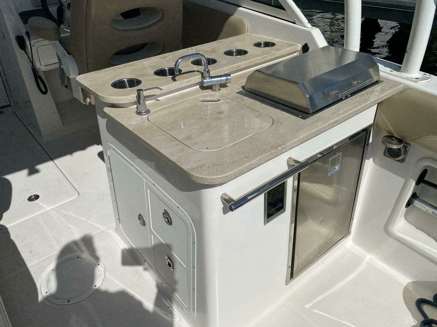 2018 Sailfish 275 Dual Console - Image 29
