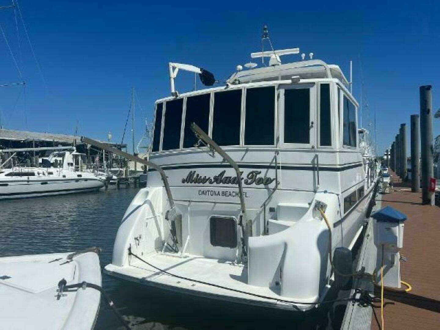 1998 Hyatt 51 Aft Cabin MY - Image 5