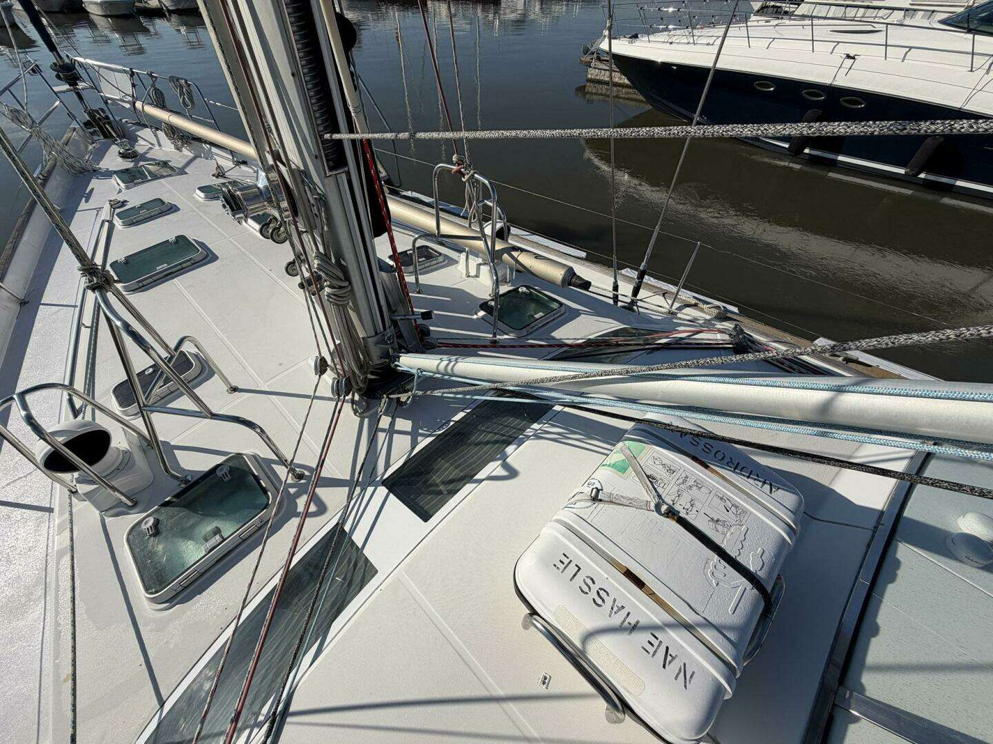 2004 Beneteau 57 Center Cockpit - Image 20