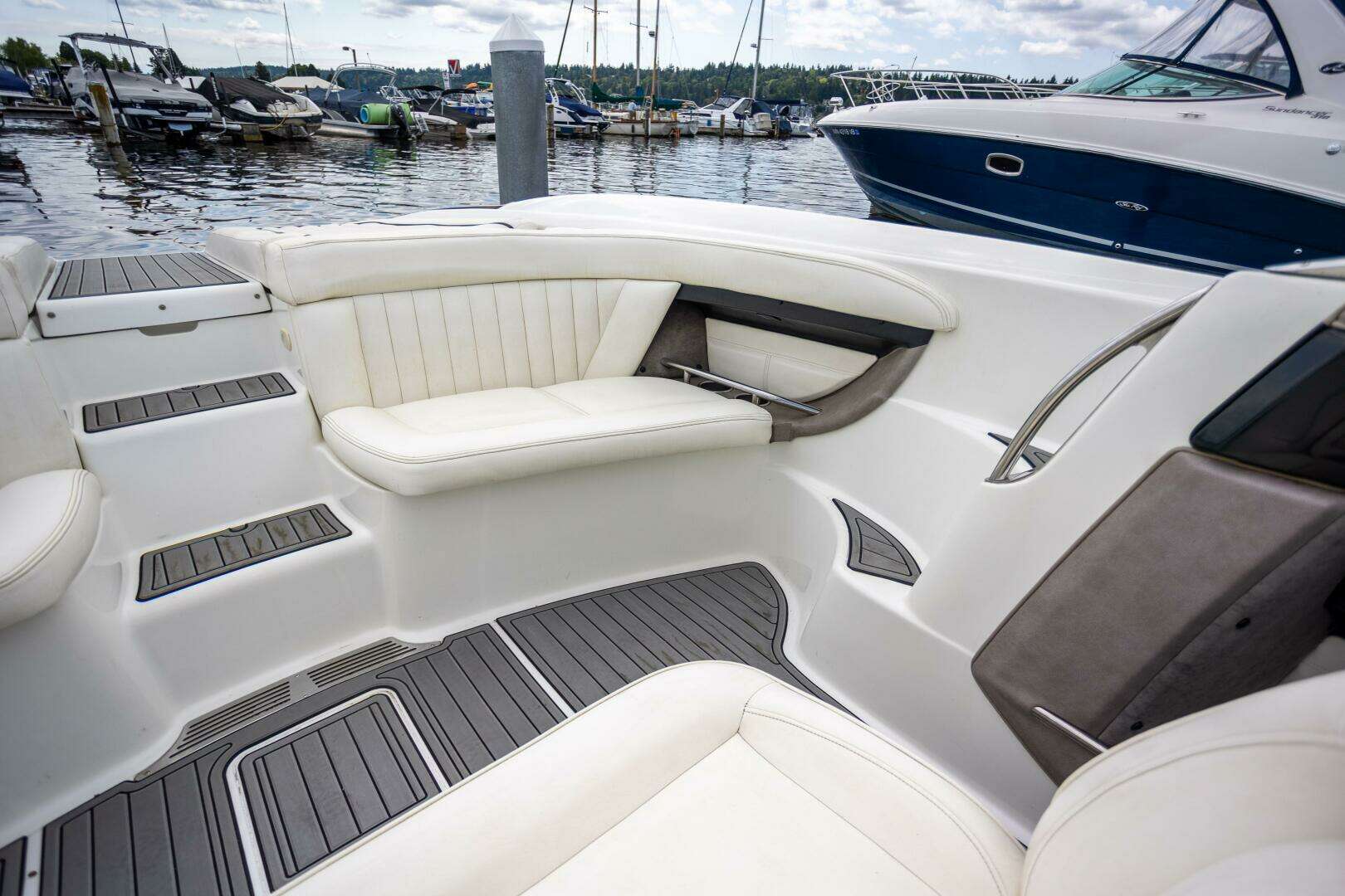 2005 Cobalt 343 - Image 7