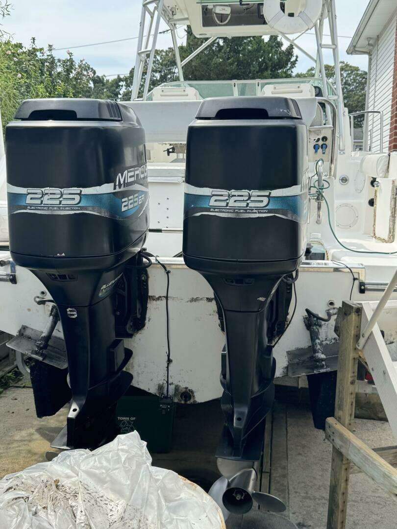 1999 Robalo 2640 - Image 35