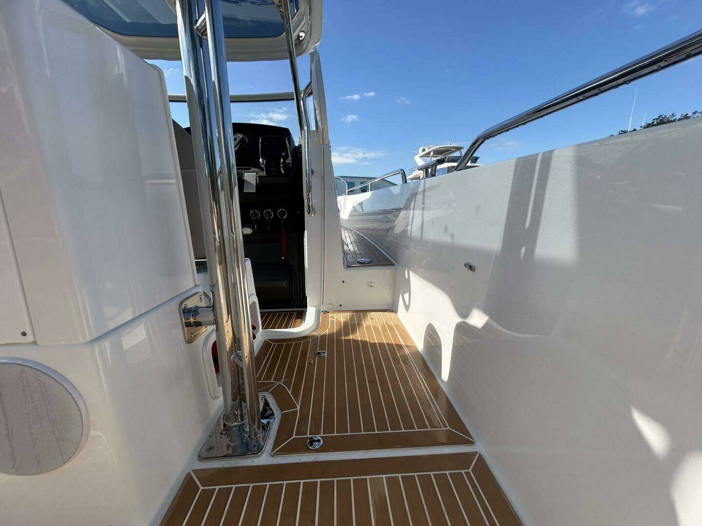 2024 Nimbus Tender 9 - Image 32