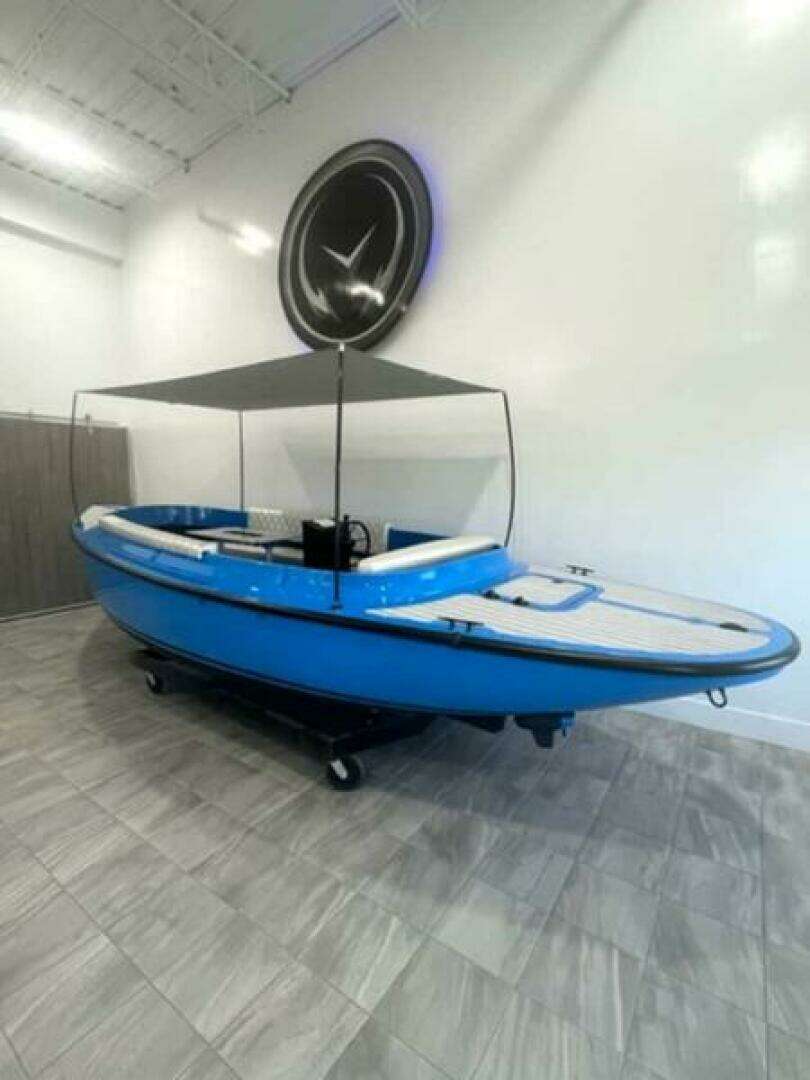 2024 Vision Fantail 217 - Image 6