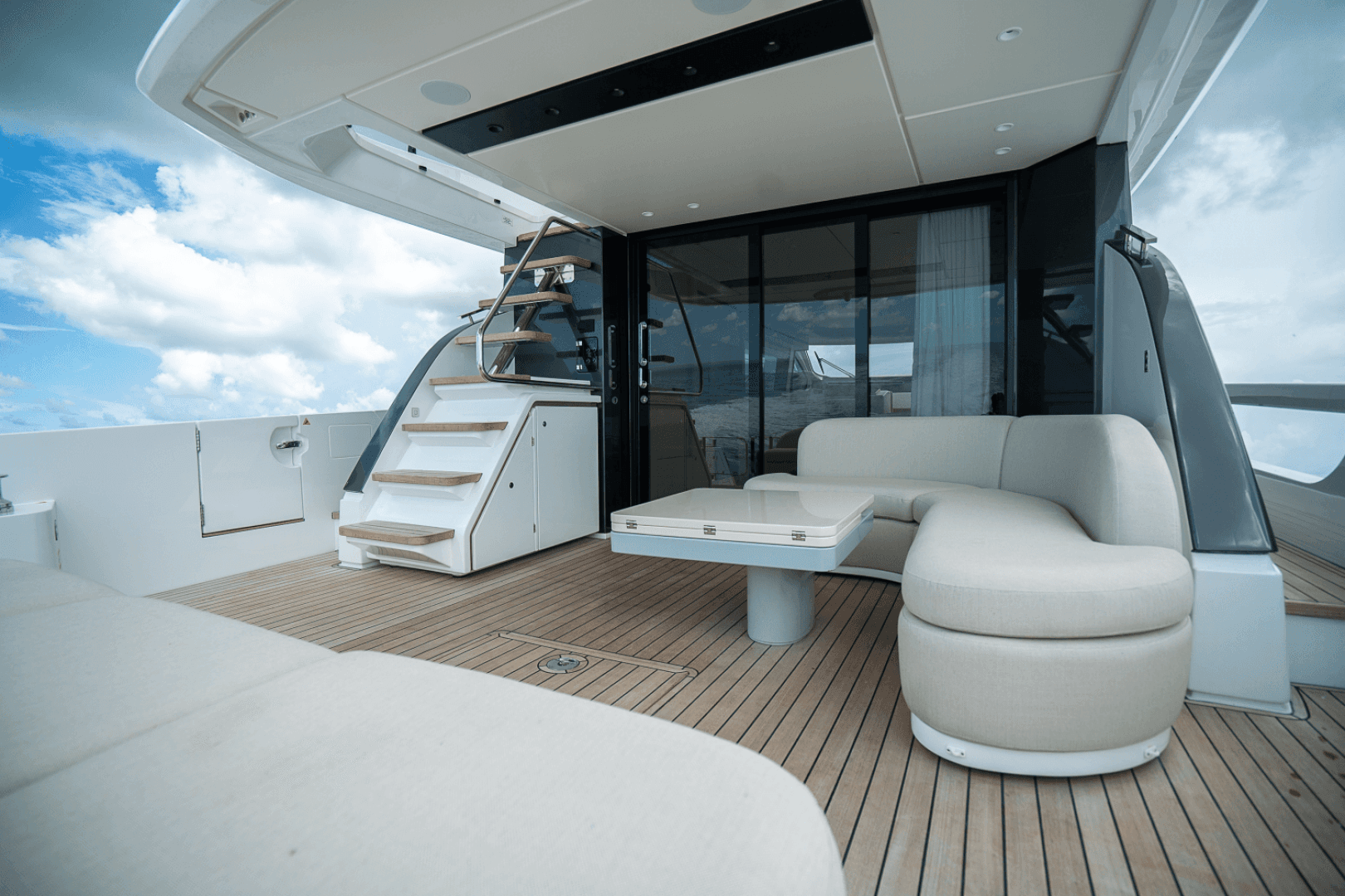 2026 Azimut Fly 62 - Image 6