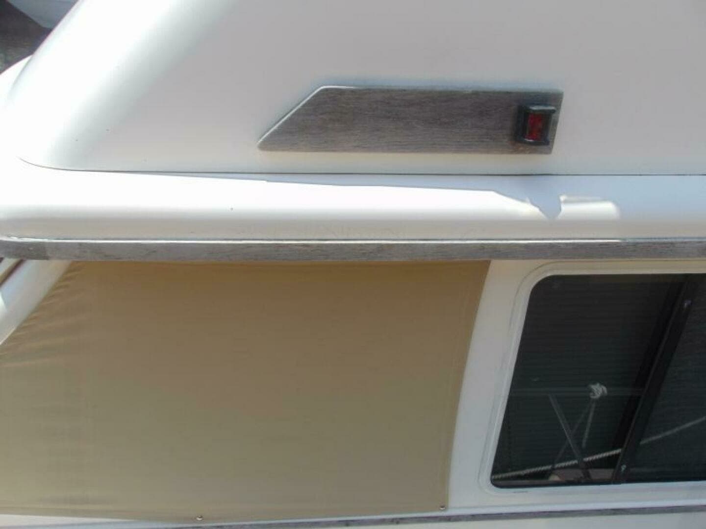 2004 Sabre Flybridge - Image 8