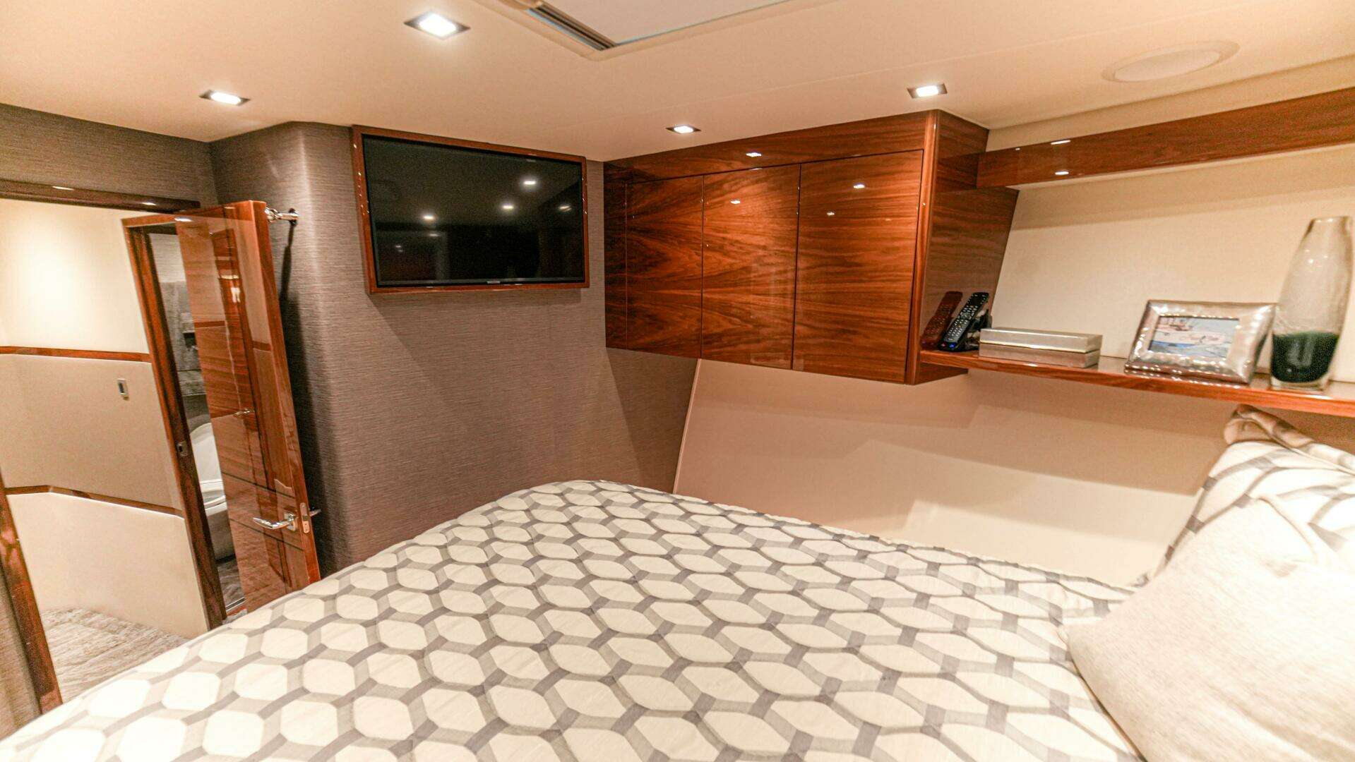 2023 Viking 72 Convertible - Image 56