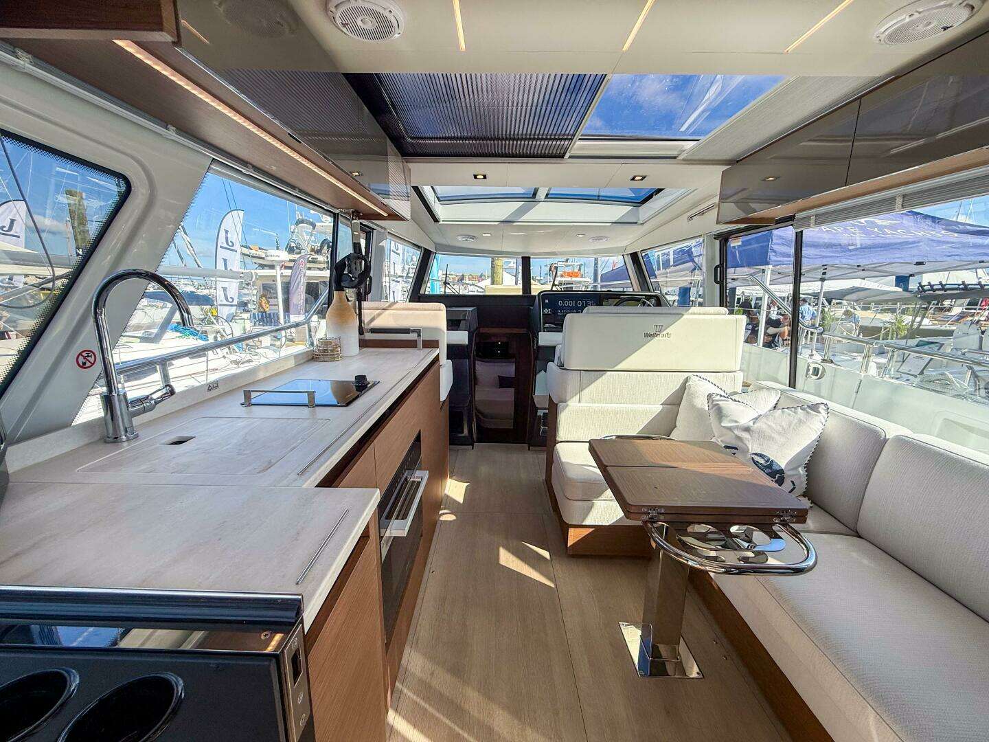 2026 Wellcraft 44 Explorer - Image 3