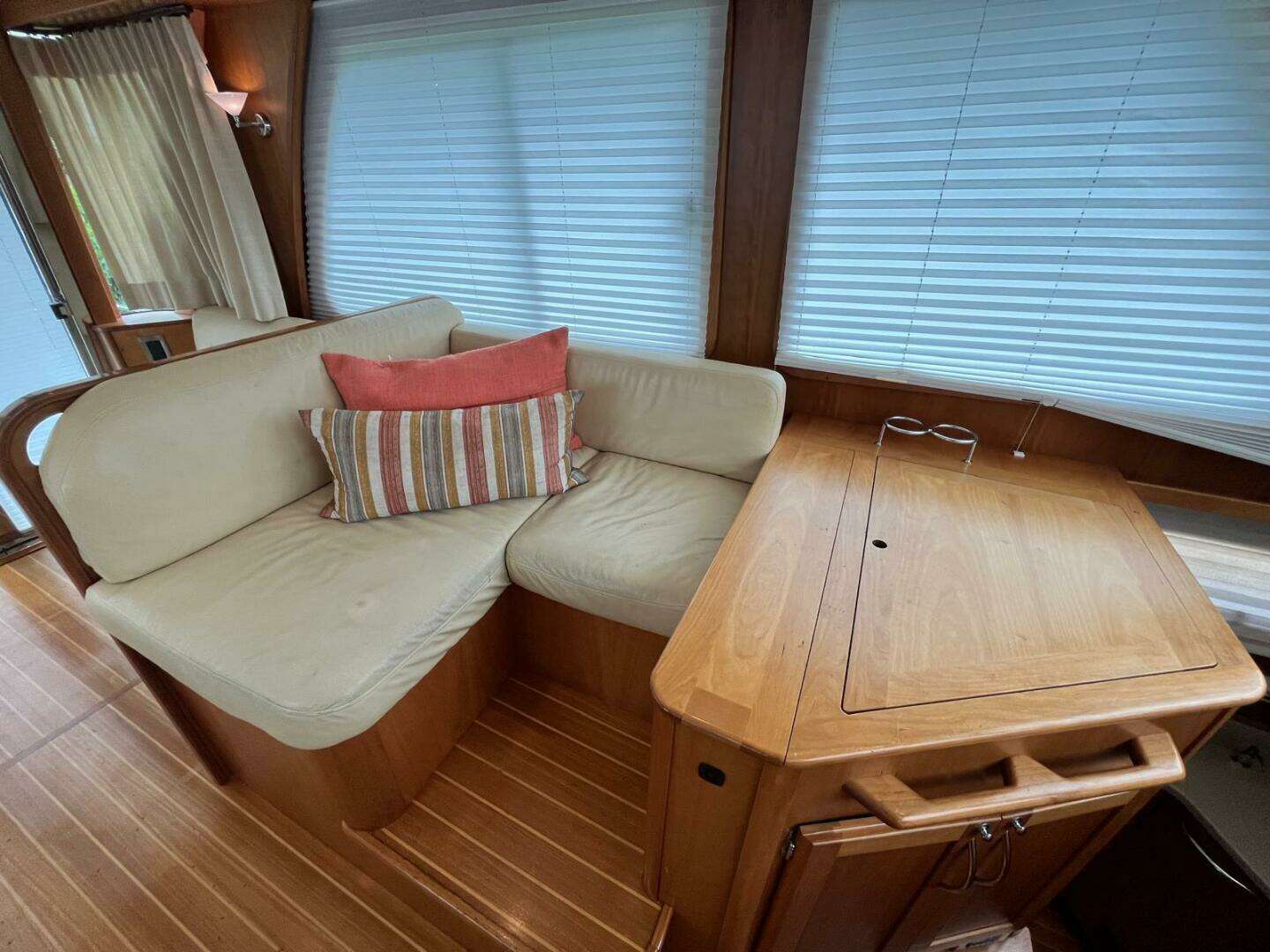 2013 Sabre 48 Salon Express - Image 28