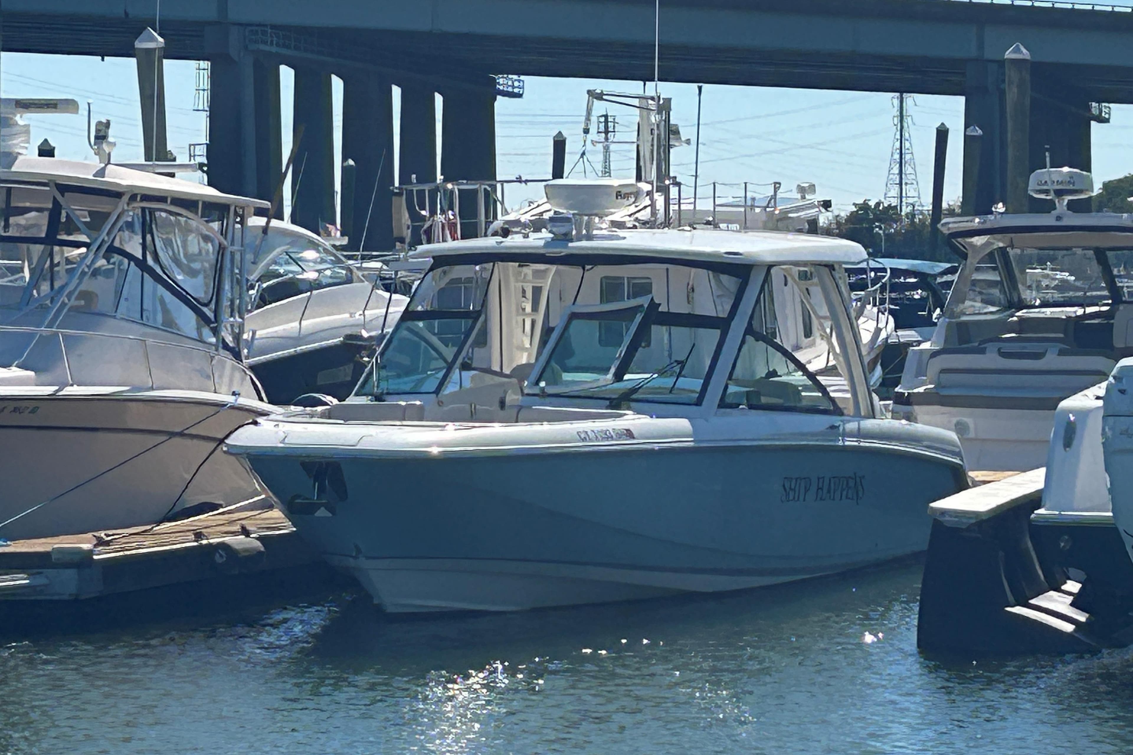 2018 Boston Whaler 320 Vantage