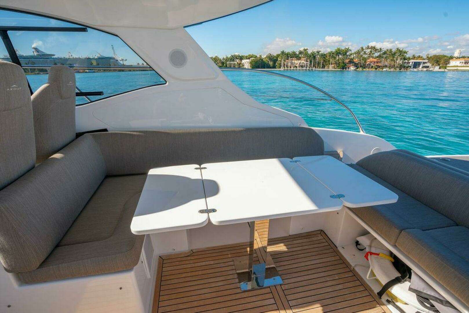2022 Azimut 45 Atlantis - Image 25