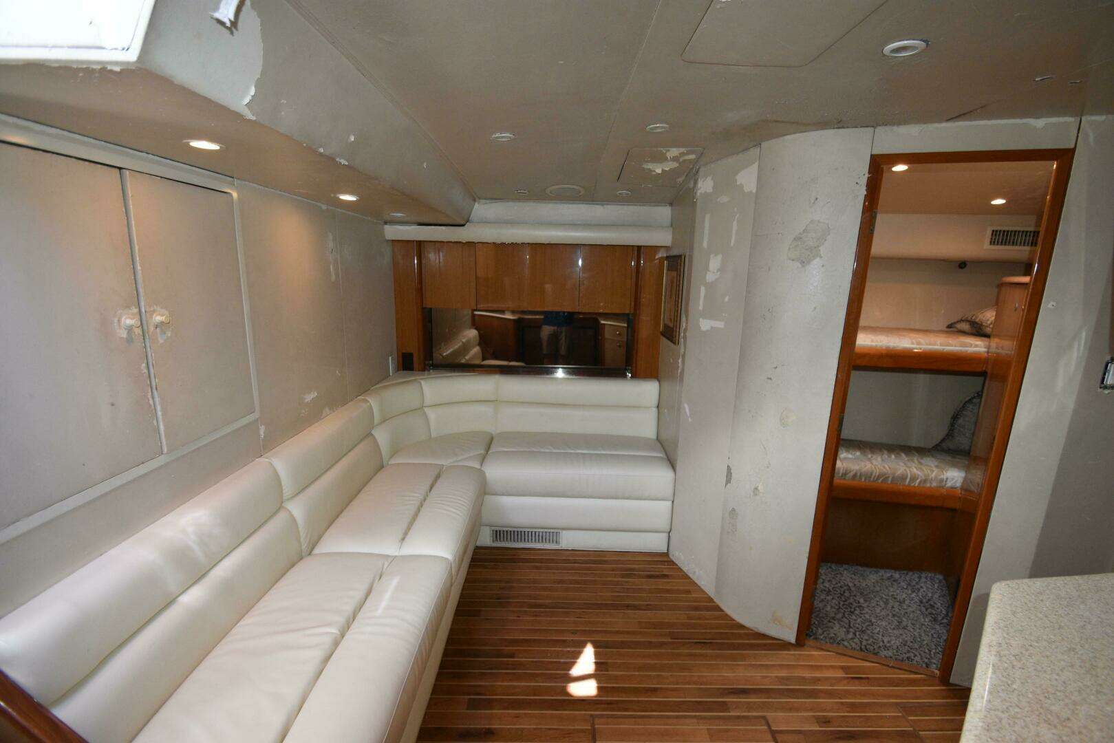 2003 Viking 45 Express - Image 23